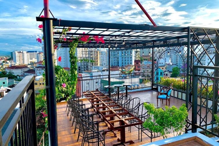 Jade Scene Hotel Huế